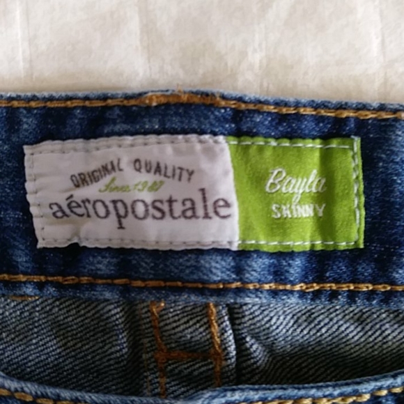 Aeropostale Bayla Skinny Distressed Jeans 3/4 J - Picture 2 of 15